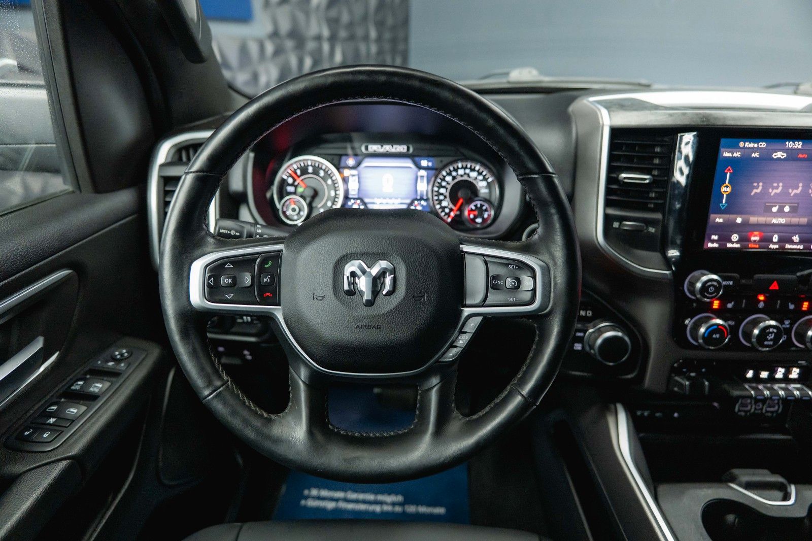 Fahrzeugabbildung Dodge RAM 5.7 V8 HEMI 4x4 OFFROAD Night-Paket *LED*