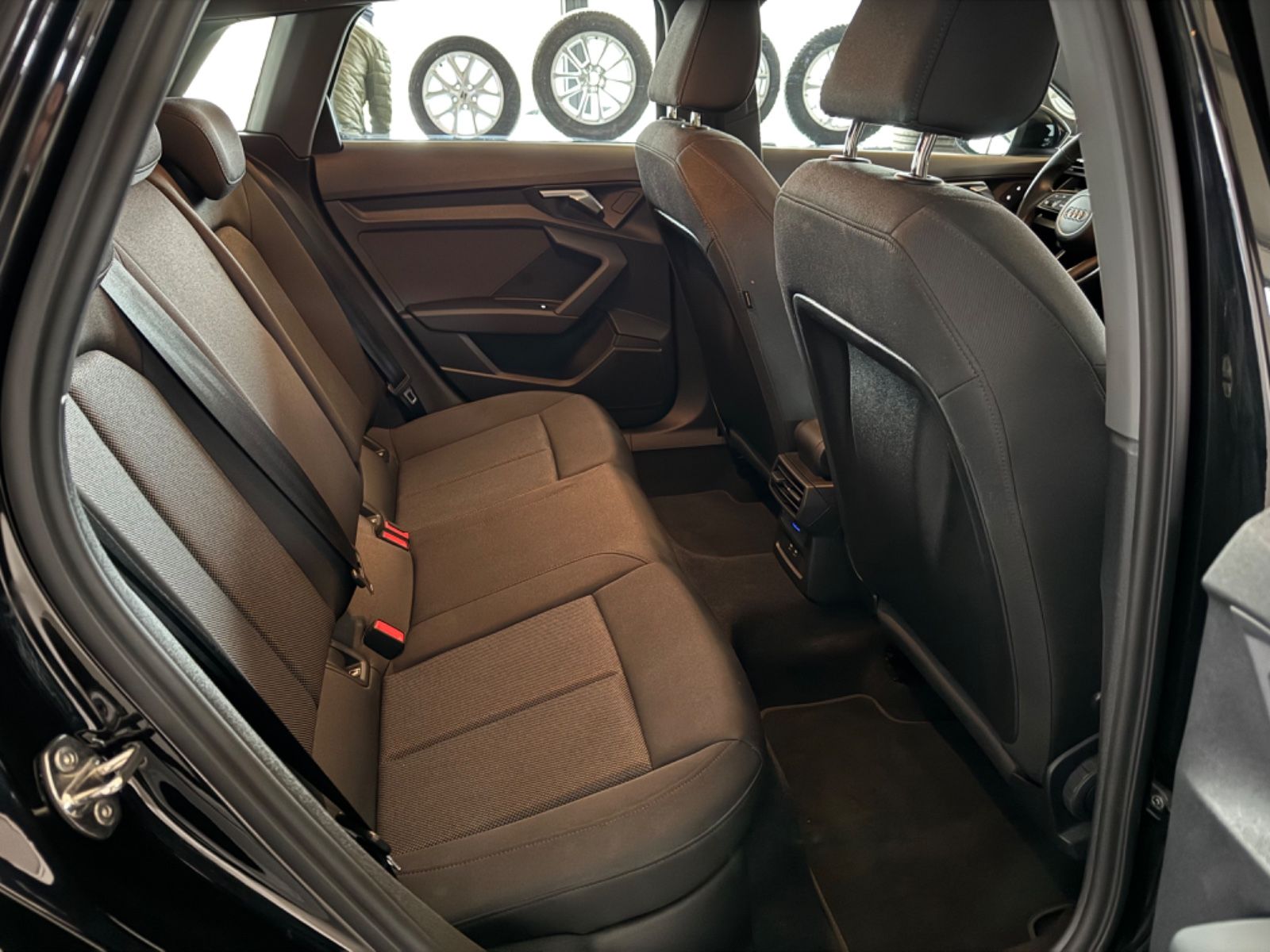 Audi A3 Sportback 35 TDI DSG/LED/ACC/SHZ/PDC/Navi foto 13