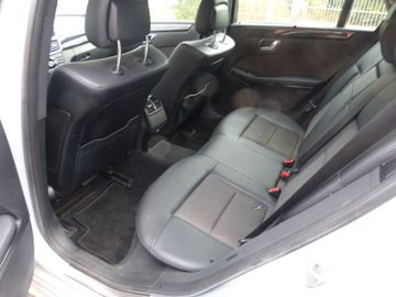 Mercedes E 200 - 4