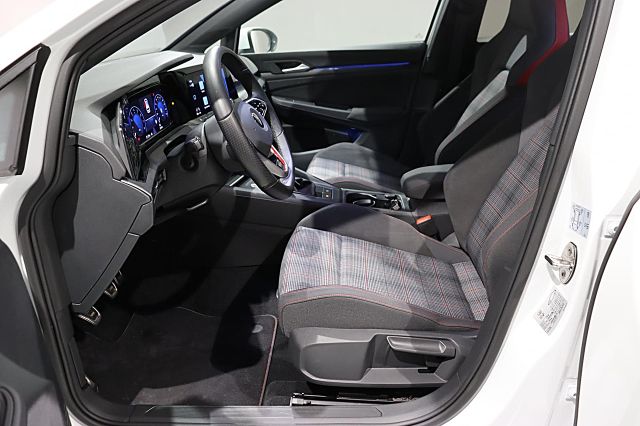Golf GTI 2.0 TSI 245PS NAVI ACC PDC KAMERA SPORT
