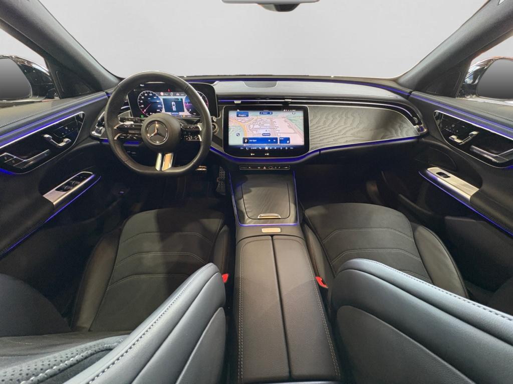 Mercedes-Benz E 220 d T 4M AMG|NIGHT|DISTR|360°|AHK|DIGI-Light