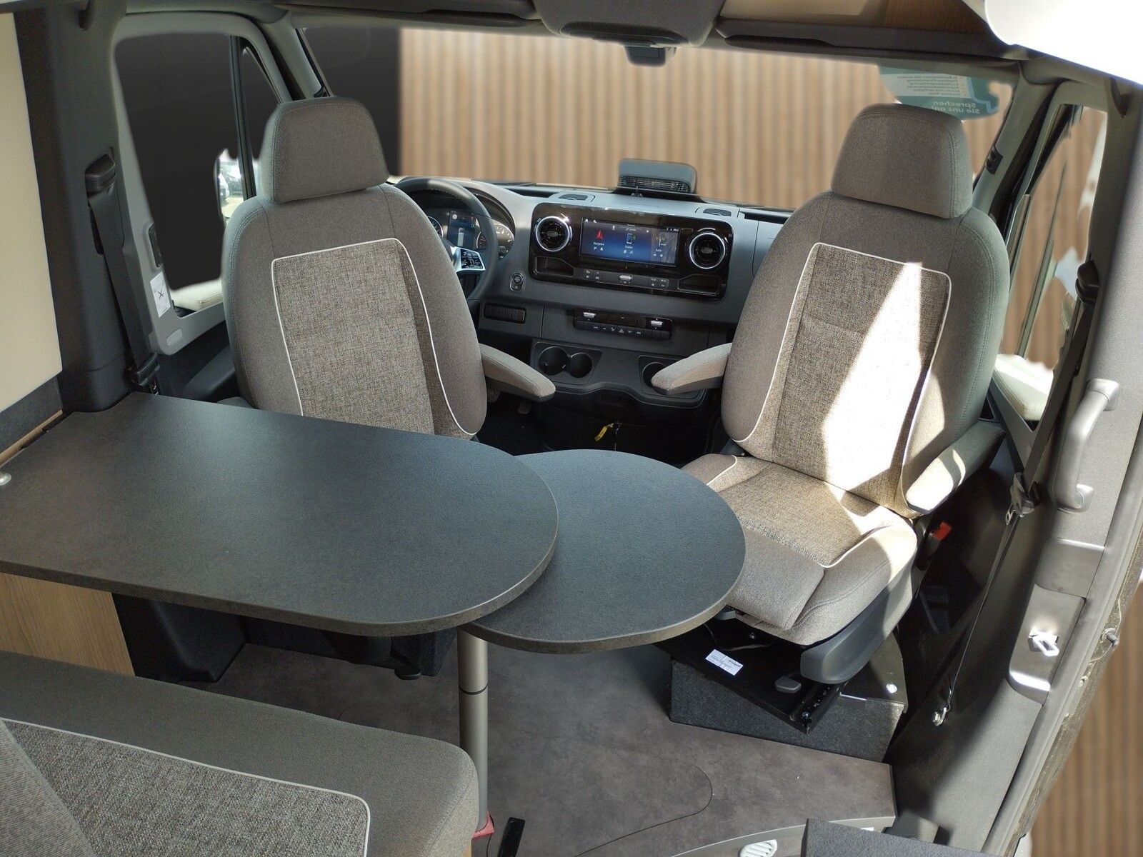 Fahrzeugabbildung Malibu Genius 641 LE Klimaautomatik, Radio DAB