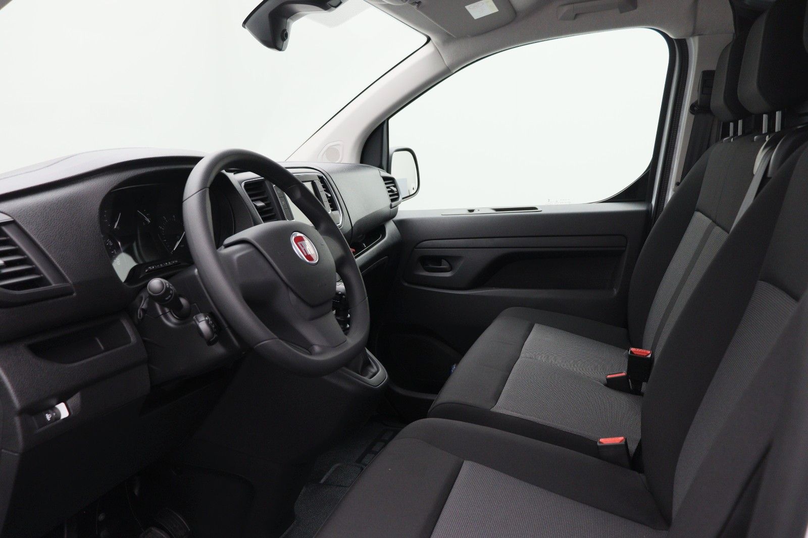 Fahrzeugabbildung Fiat Scudo Serie 1 Kastenwagen L2 1.5 MT6 AHK