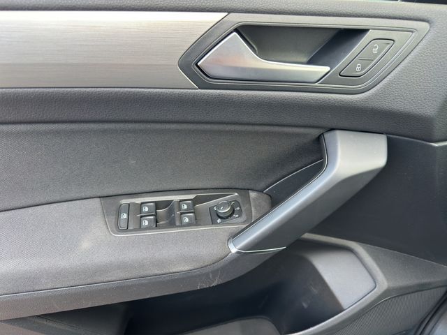 Touran 2.0 TDI Comfortline DSG NAVI ACC STANDHZ