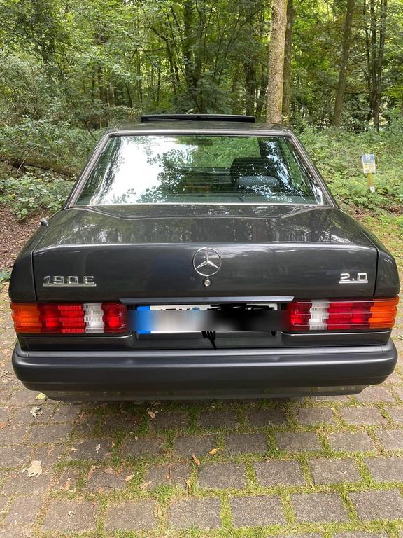 Mercedes-Benz 190