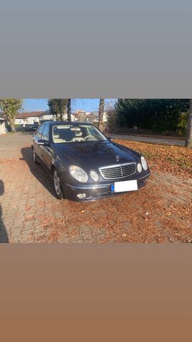 Mercedes-Benz Daimler E320