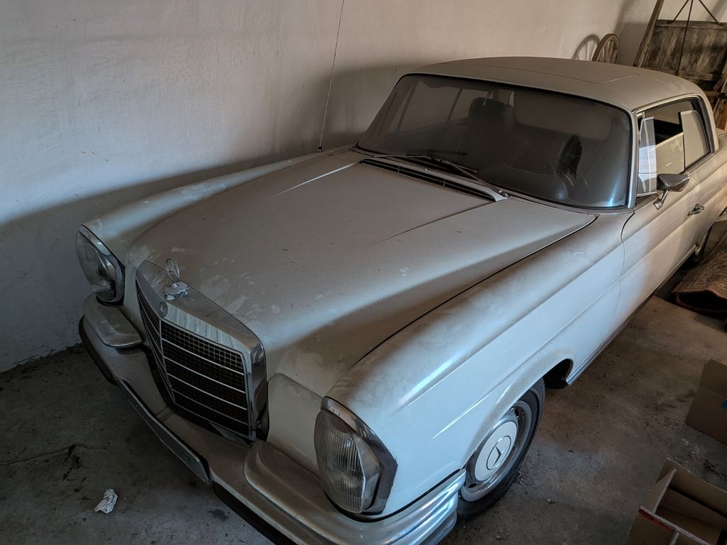 Mercedes-Benz 280