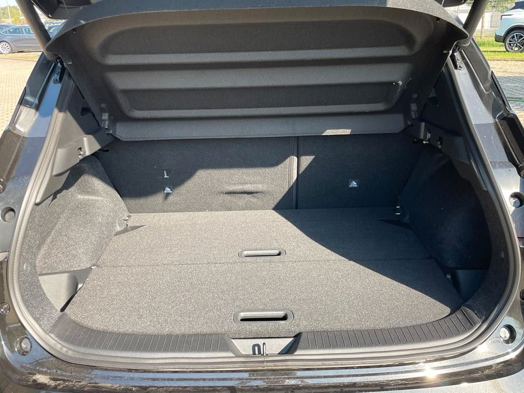 Fahrzeugabbildung Nissan Qashqai 1.3 DIG-T AT 4WD Tekna BOSE+PANO+HUD