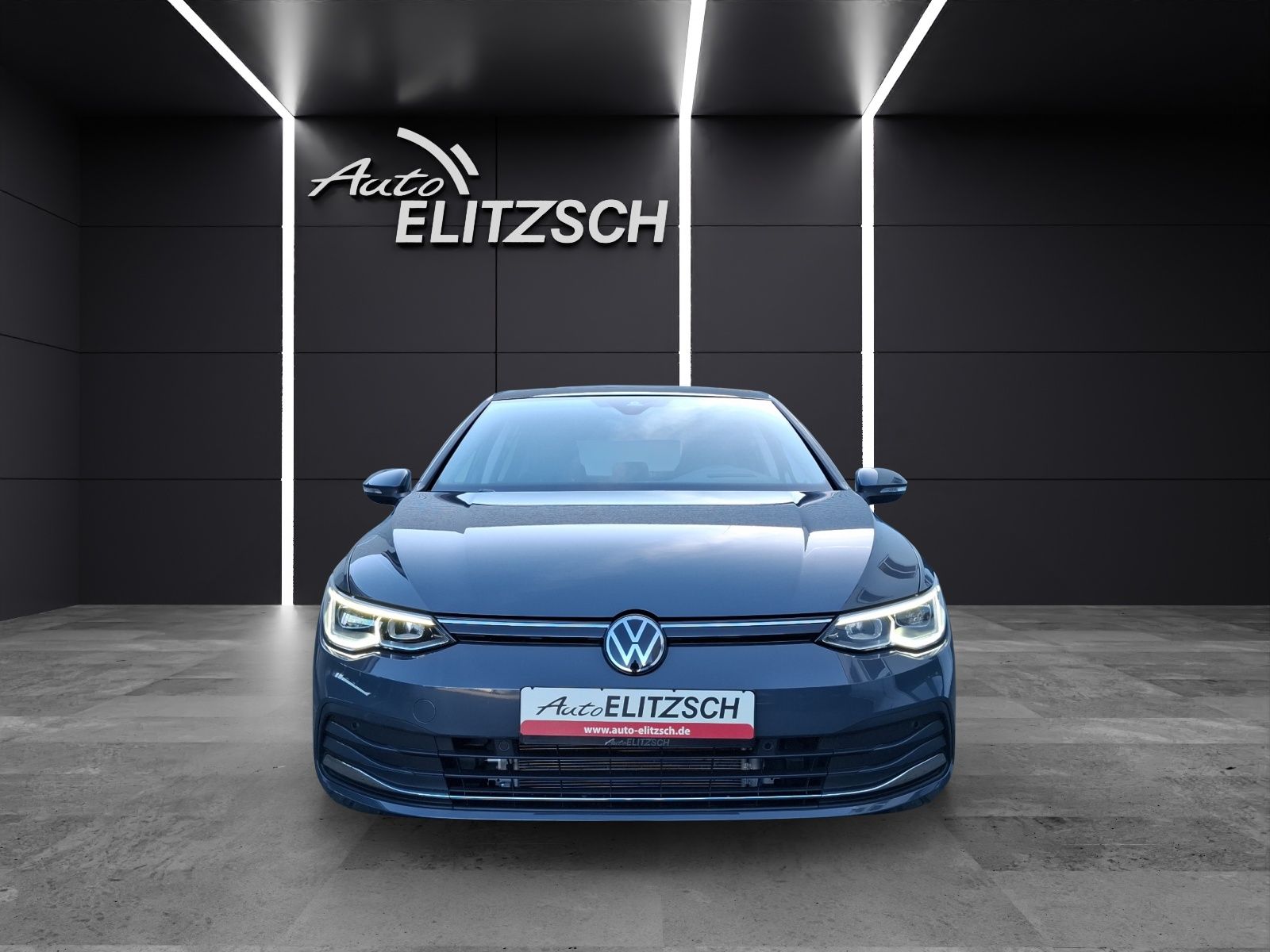 Fahrzeugabbildung Volkswagen Golf VIII Move TDI DSG LED ACC AHK PANO HuD AID