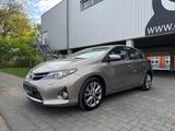 Toyota Auris Hybrid Executive - Toyota Auris Hybrid (/Elektro) Executive mit Benzin-Antrieb