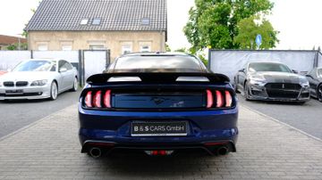 Ford Mustang - 11