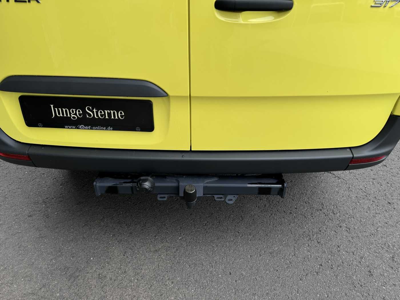 Fahrzeugabbildung Mercedes-Benz Sprinter 317 CDI Streckenbegleitfahrzeug BF3/BF4
