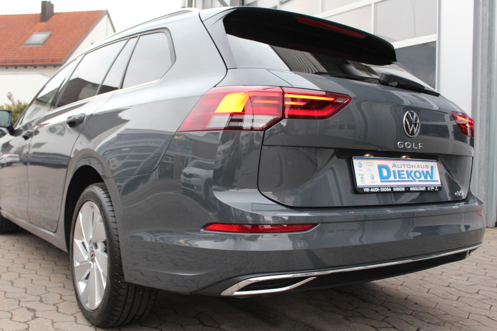 Volkswagen Golf Variant Style/LED/Navi/SHZ/PDC/App//WIE NEU