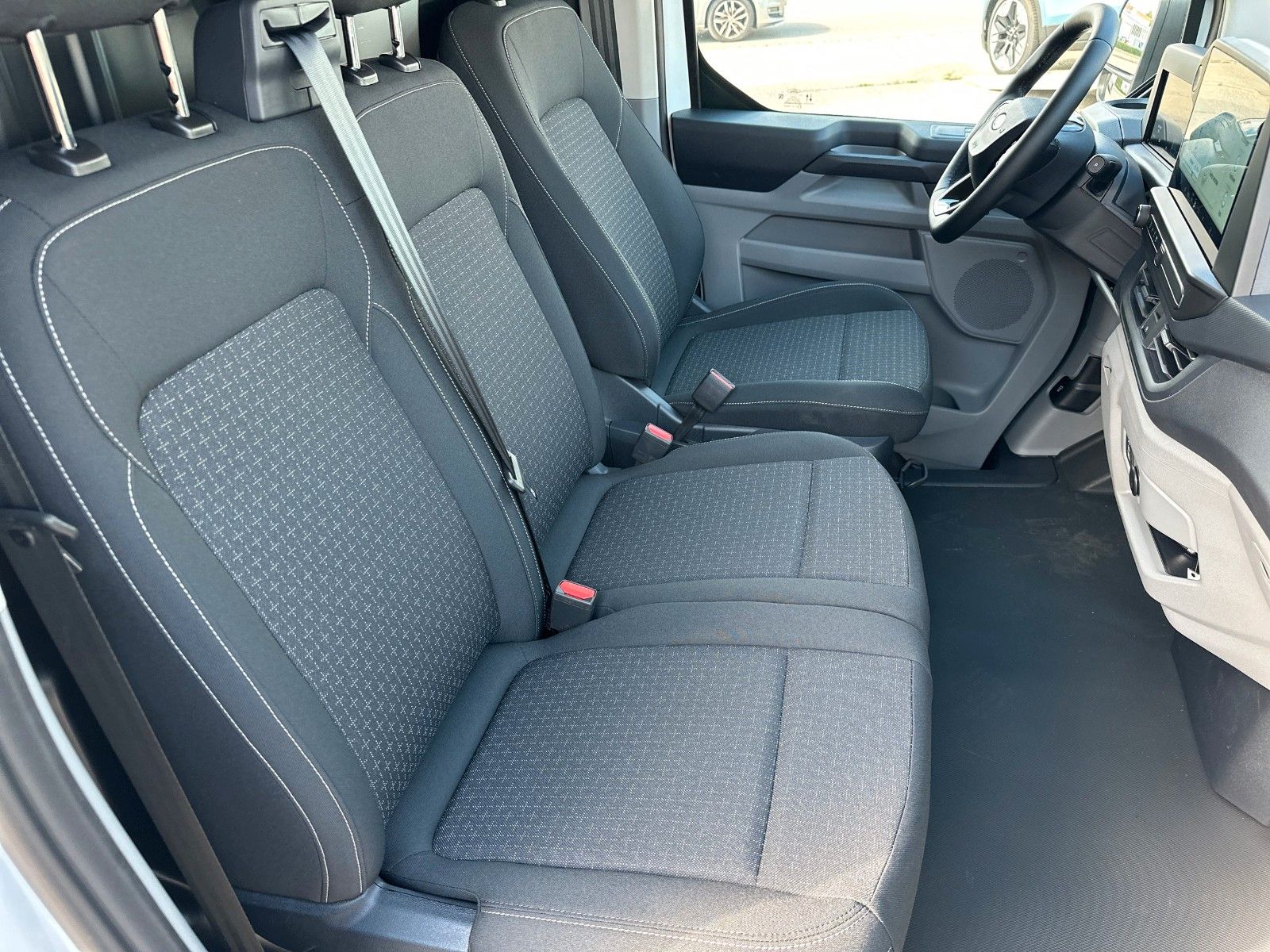 Fahrzeugabbildung Ford Transit Custom 320 L1 Trend, TECHNOLOGIE-PAKET