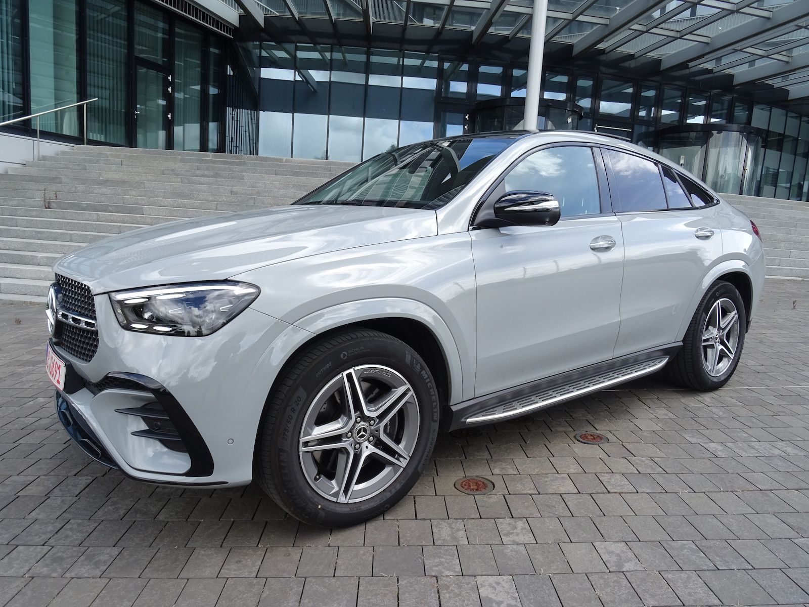 MERCEDES-BENZ GLE 300 d 4M Coupe AMG Pano/AHK/Airmatic/Burm