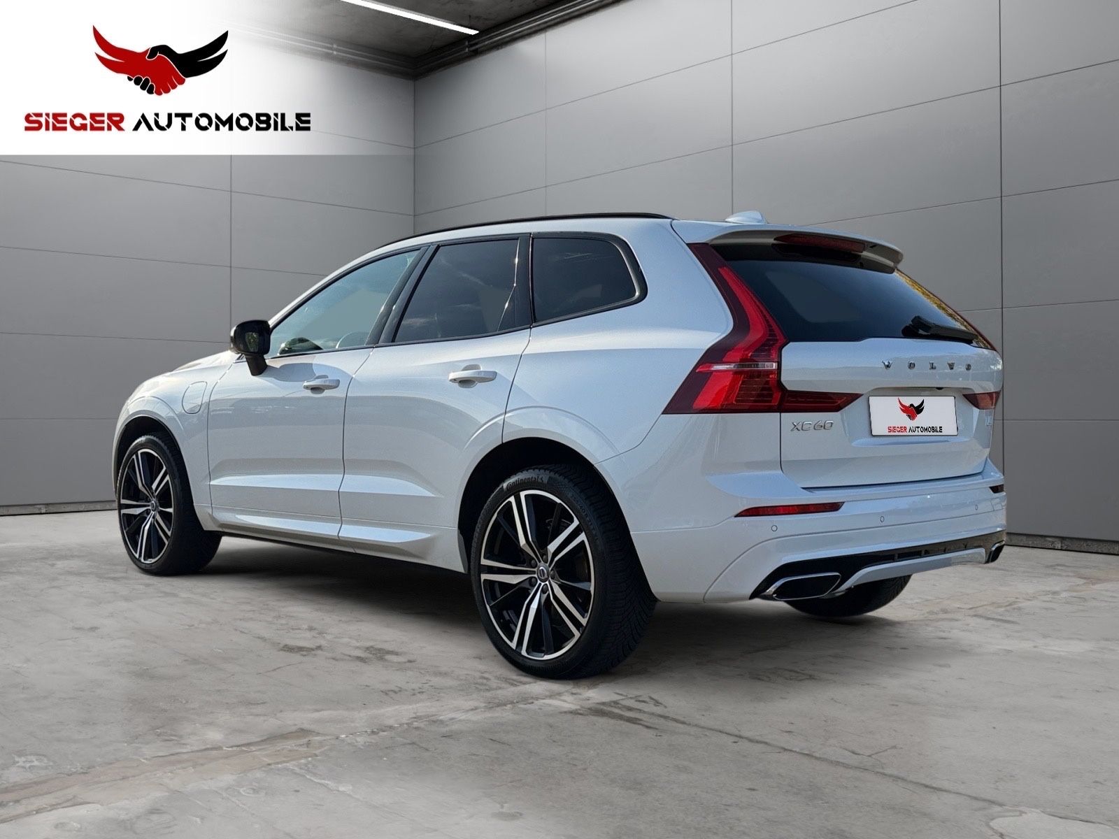 Volvo XC 60 T8 AWD R Design Plug-In Hybrid Pano  HUD imagem 3
