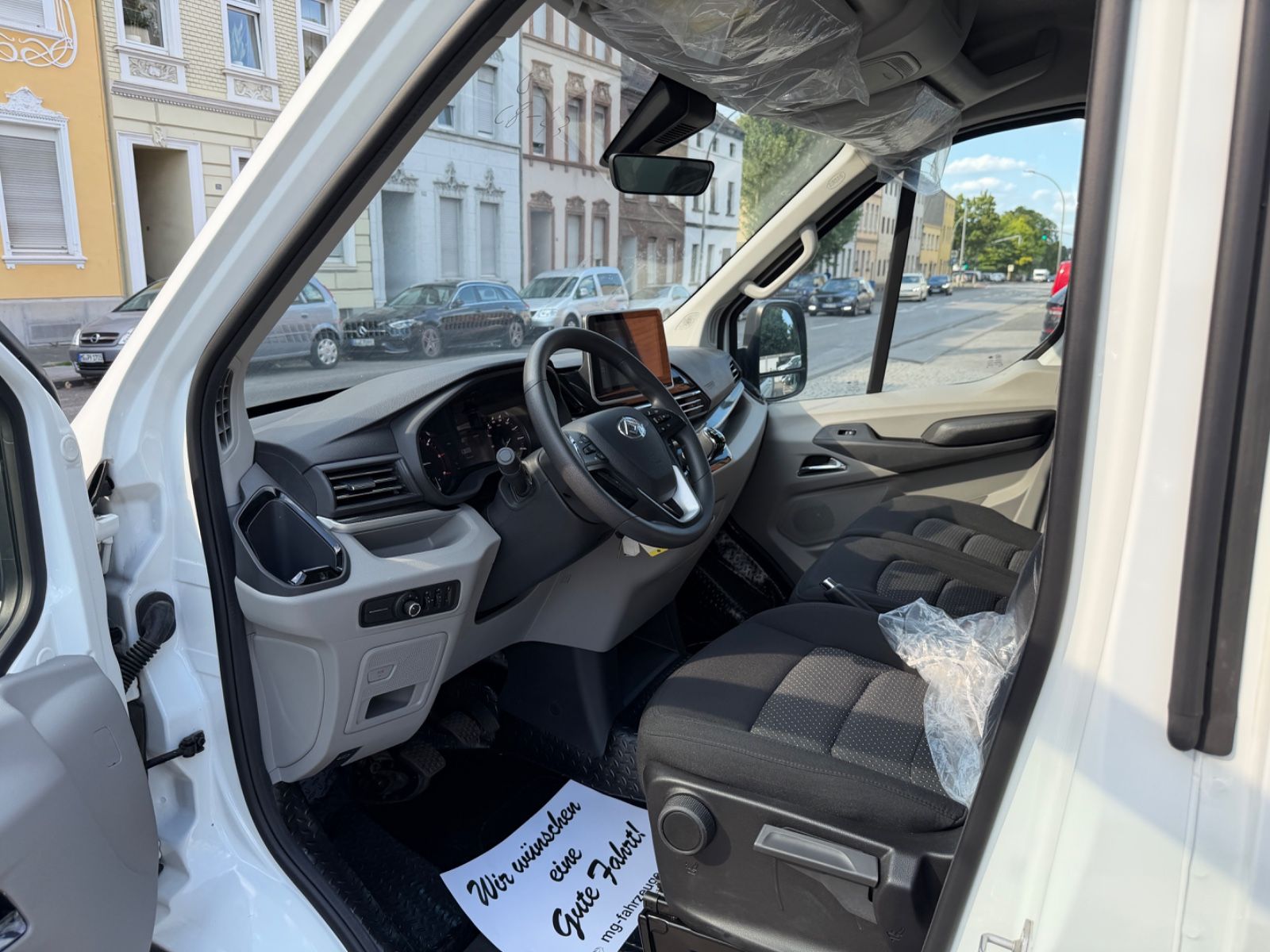 Fahrzeugabbildung Maxus DELIVER9 DREISEITENKIPPER L4 LUXURY LED NEUWAGEN
