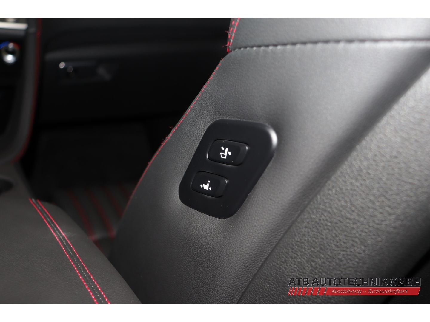 Fahrzeugabbildung Genesis G70 Shooting Brake 2.0T PLUS 4WD SPORT, Sitz, In