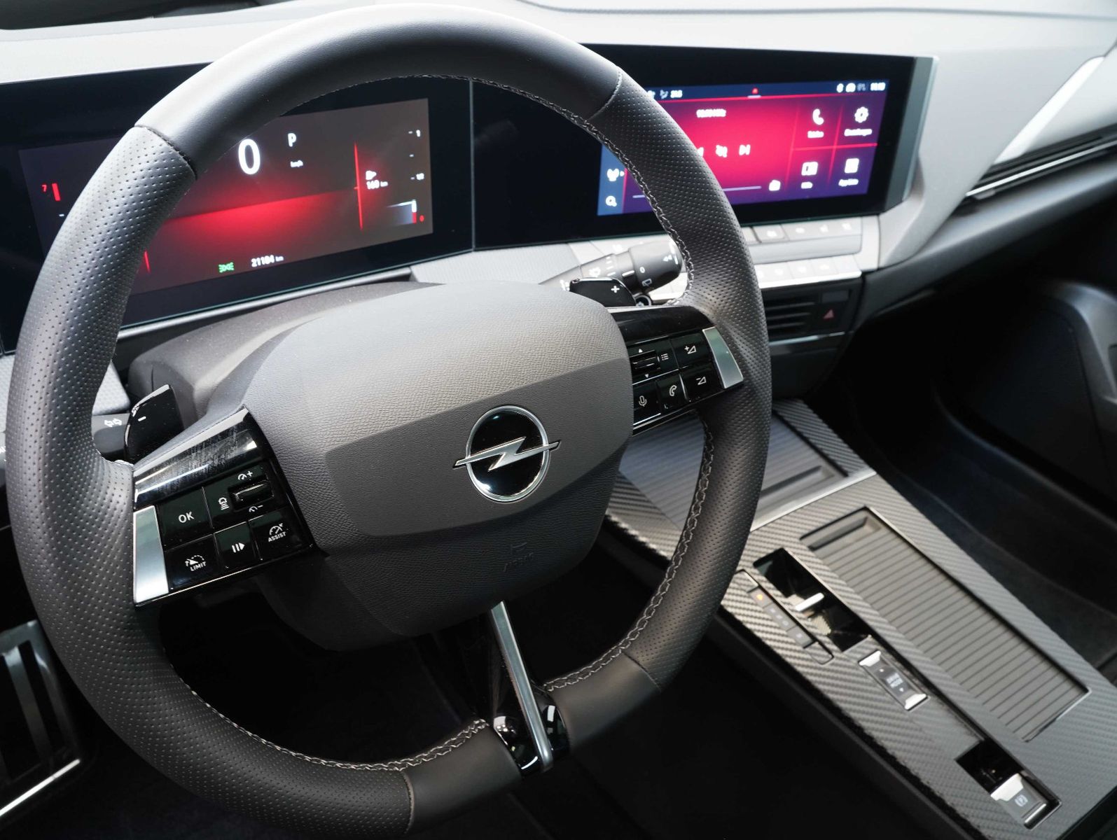 Fahrzeugabbildung Opel Astra L Lim. 5-trg. Ultimate INTELLILUX/PANORAMA