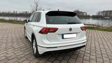 Volkswagen Tiguan 2.0 TDI 190PS DSG 4M Highl. Vollausstatt. - VW Tiguan Gebrauchtwagen in Wiesbaden