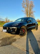 Porsche Macan GTS - Porsche Macan Gebrauchtwagen in Stuttgart