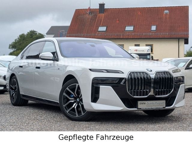 BMW 740d xDrive M-Sportpaket ShadowLine Iconic SoftC