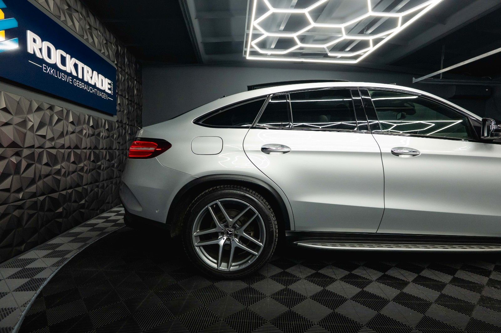 Fahrzeugabbildung Mercedes-Benz GLE 350d Coupe 4Matic AMG Night *Pano*ACC*LED*