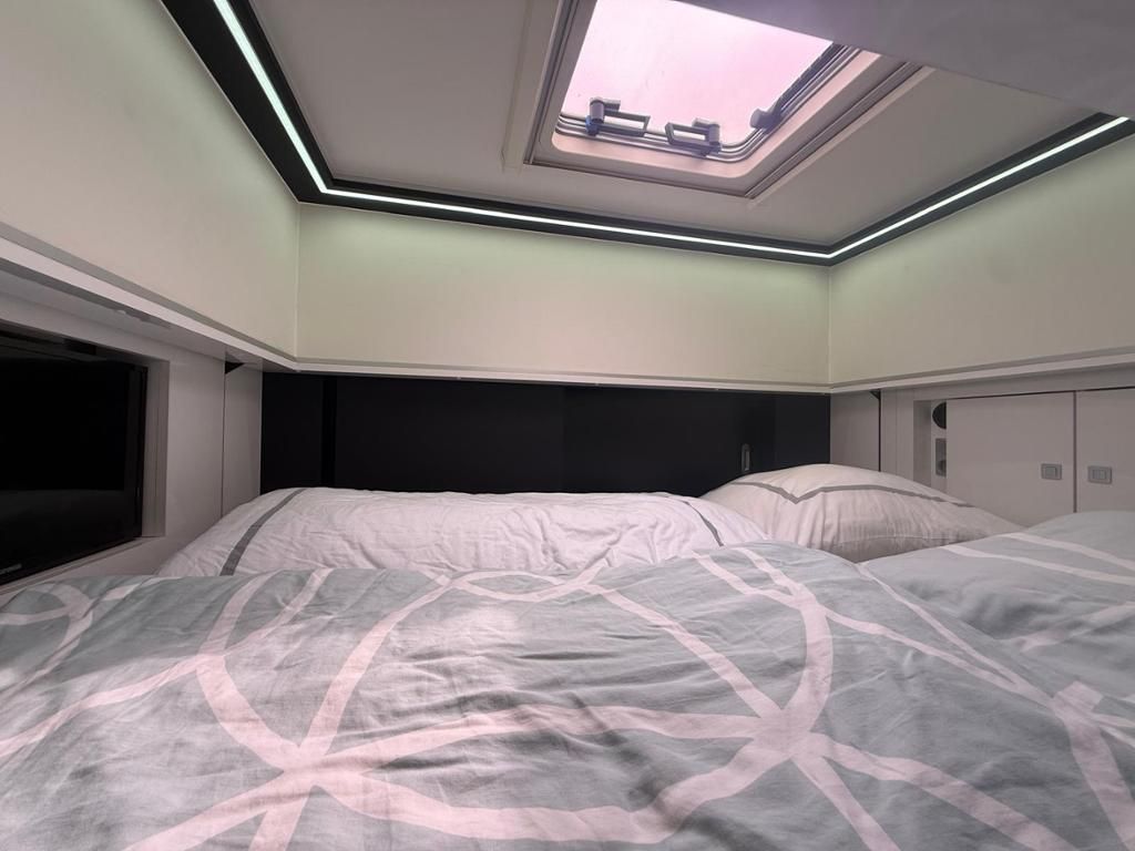 Fahrzeugabbildung Mercedes-Benz Actros 2553 L 6x2 6-Pferde Pop-Up Pop-Out