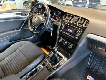 MYAUTOCENTER – Gebraucht- und Jahreswagen mit Werkstattservice in Pfaffenhofen Volkswagen Golf VII Variant Cup *TEMPO*NAVI*PDC*2-ZONEN*