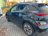 Hyundai KONA Elektro ELEKTRO 100kW - - Hyundai KONA Elektro von privat