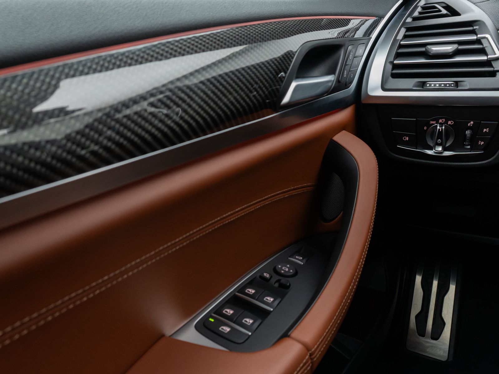 Fahrzeugabbildung BMW X3 M Competition 360°HUD DAB H/K DisplKey AHK