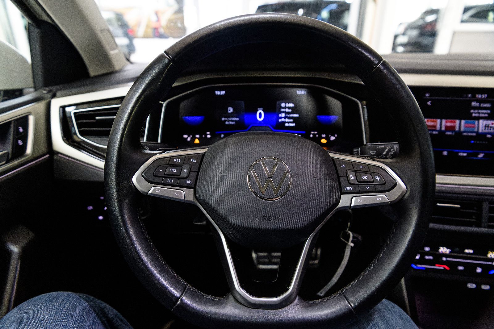 Fahrzeugabbildung Volkswagen Polo VI Move 1.0 TSI DSG LED+SHZ+PDC+APP