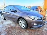 Opel Astra K Lim. 5-trg. Active 1.4 TOURBO - Opel Astra mit Benzin-Antrieb: Limousine, 1.4
