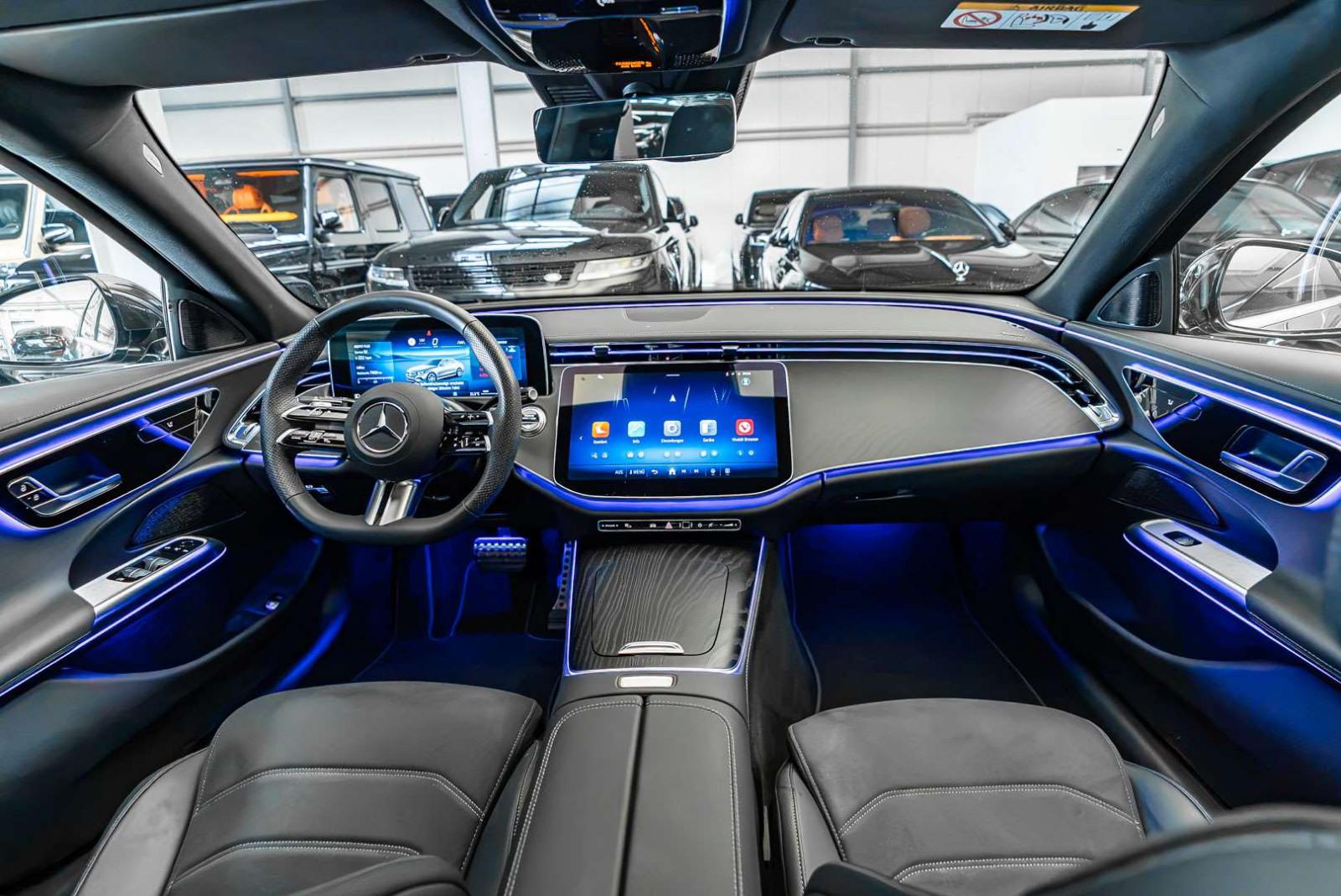 Mercedes-Benz E 200 AMG Line / Pano / Night / MY 2026