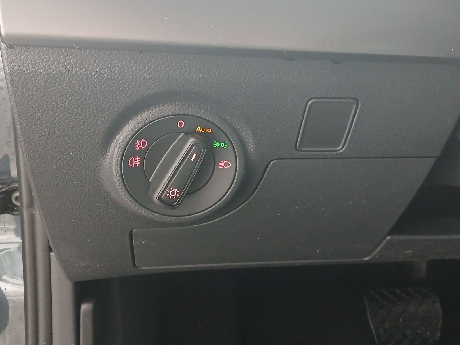 Fahrzeugabbildung SEAT Arona FR Tech Kessy LED