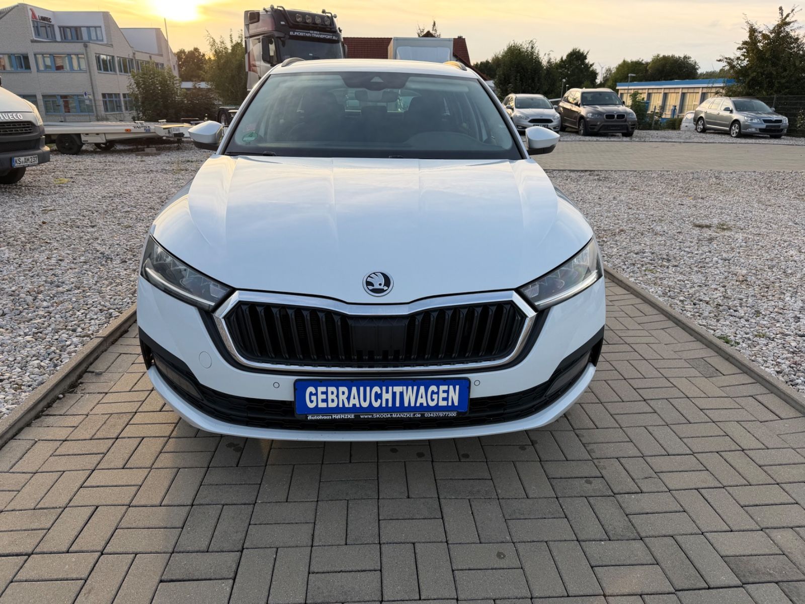 Skoda Octavia Combi Ambition LED DAB PDC imagem 2