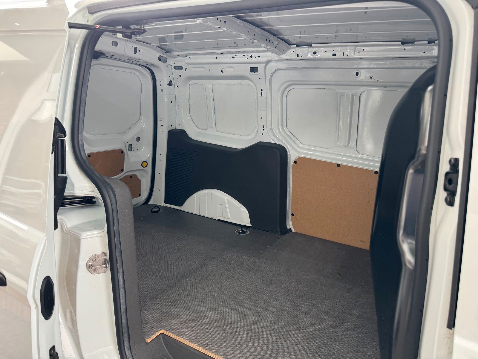 Fahrzeugabbildung Ford Transit Connect Kasten lang Autom. AppConect/1.H