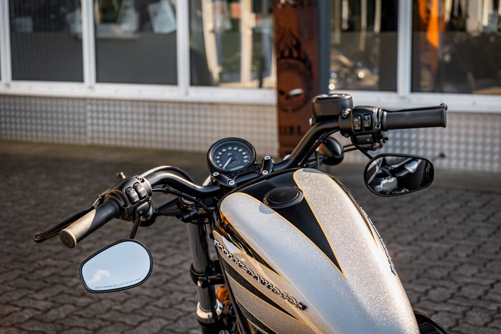 Fahrzeugabbildung Harley-Davidson XL1200X SPORTSTER FORTY-EIGHT - Remus -