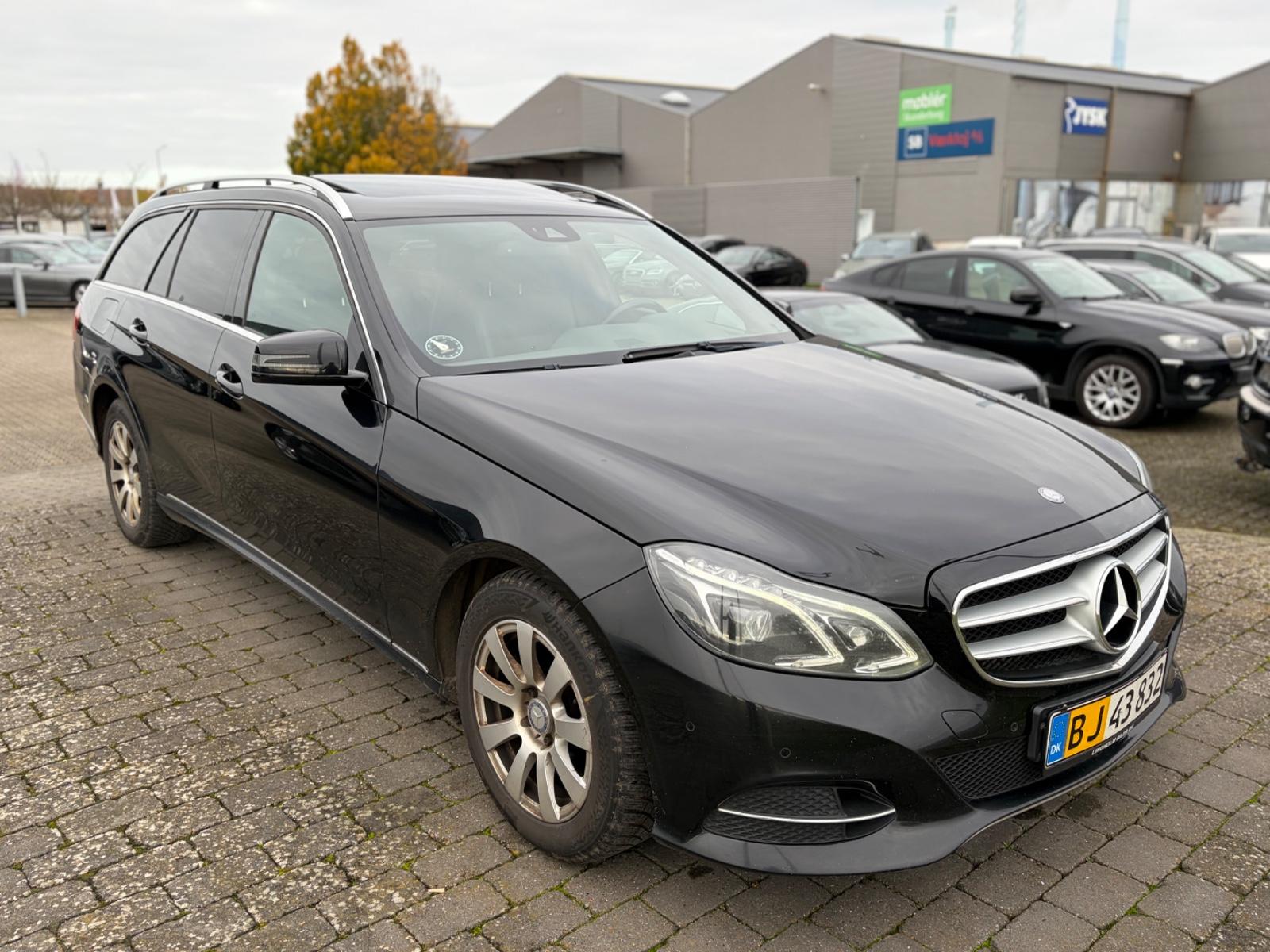 Mercedes-Benz E300 2013 — rear view
