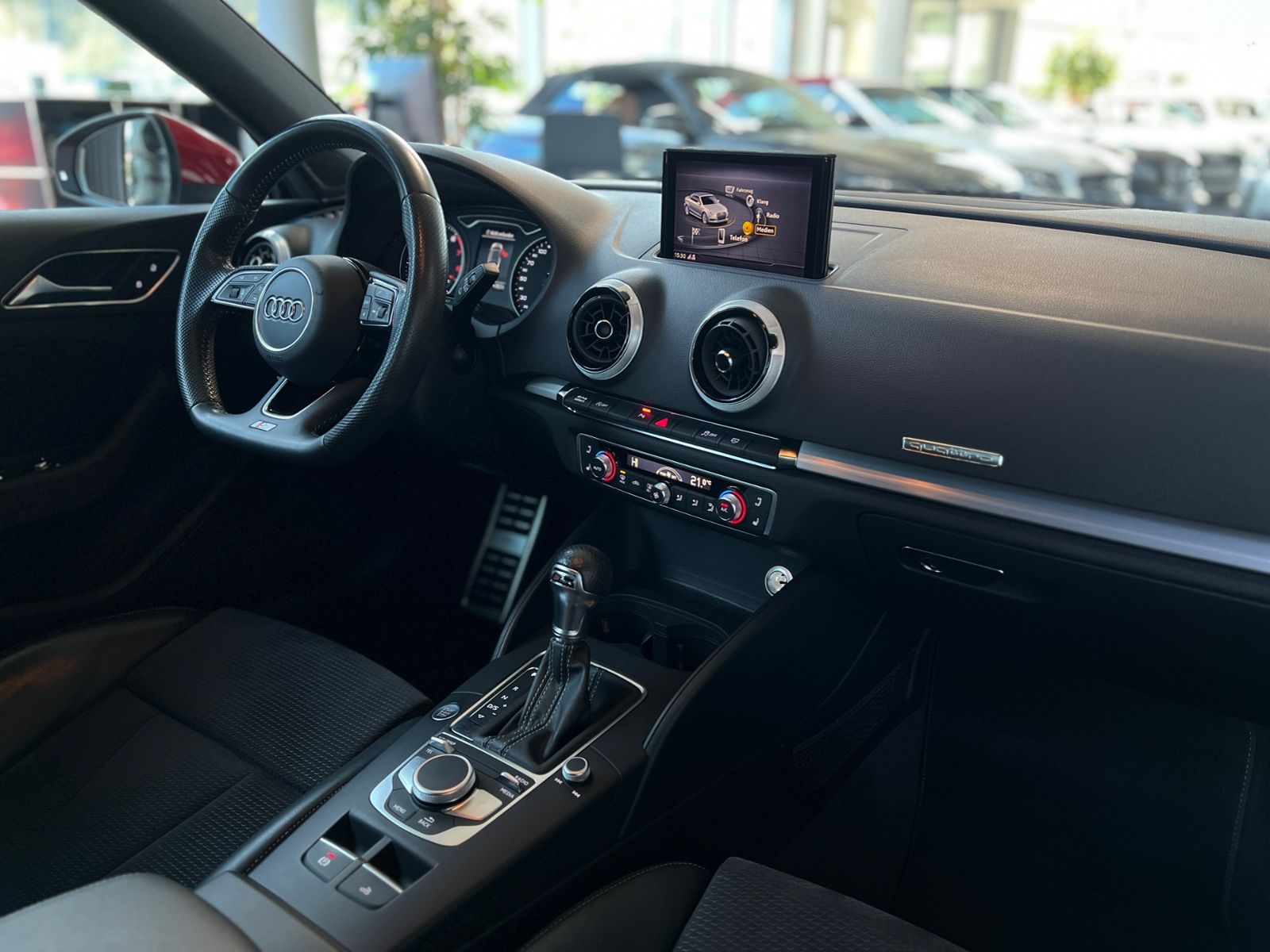 Fahrzeugabbildung Audi A3 Cabriolet quattro S line sport XEN NAV  18"