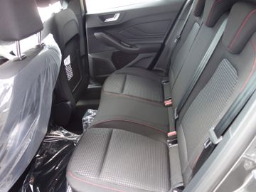 Bild 9 Ford Focus Lim. ST-Line