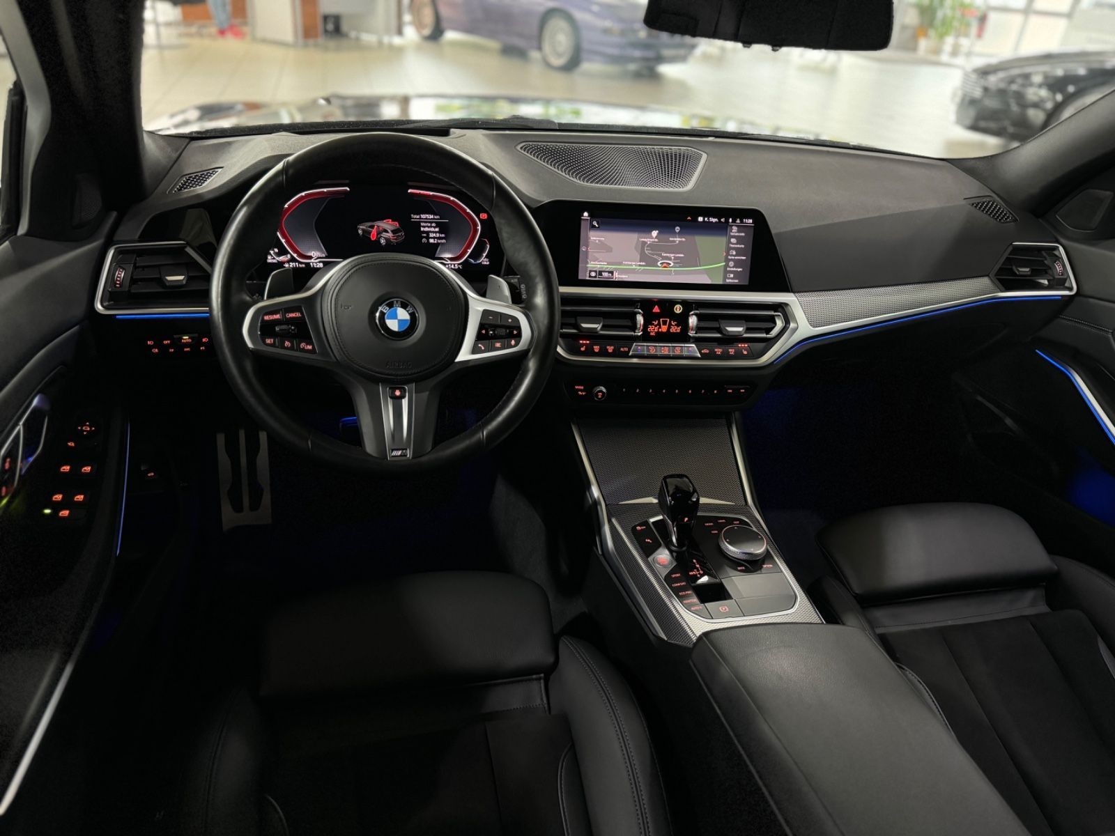 Fahrzeugabbildung BMW 330d M Sport Kamera Laser HUD DAB HiFi Komfort