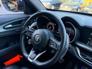 Alfa-Romeo Stelvio - 12