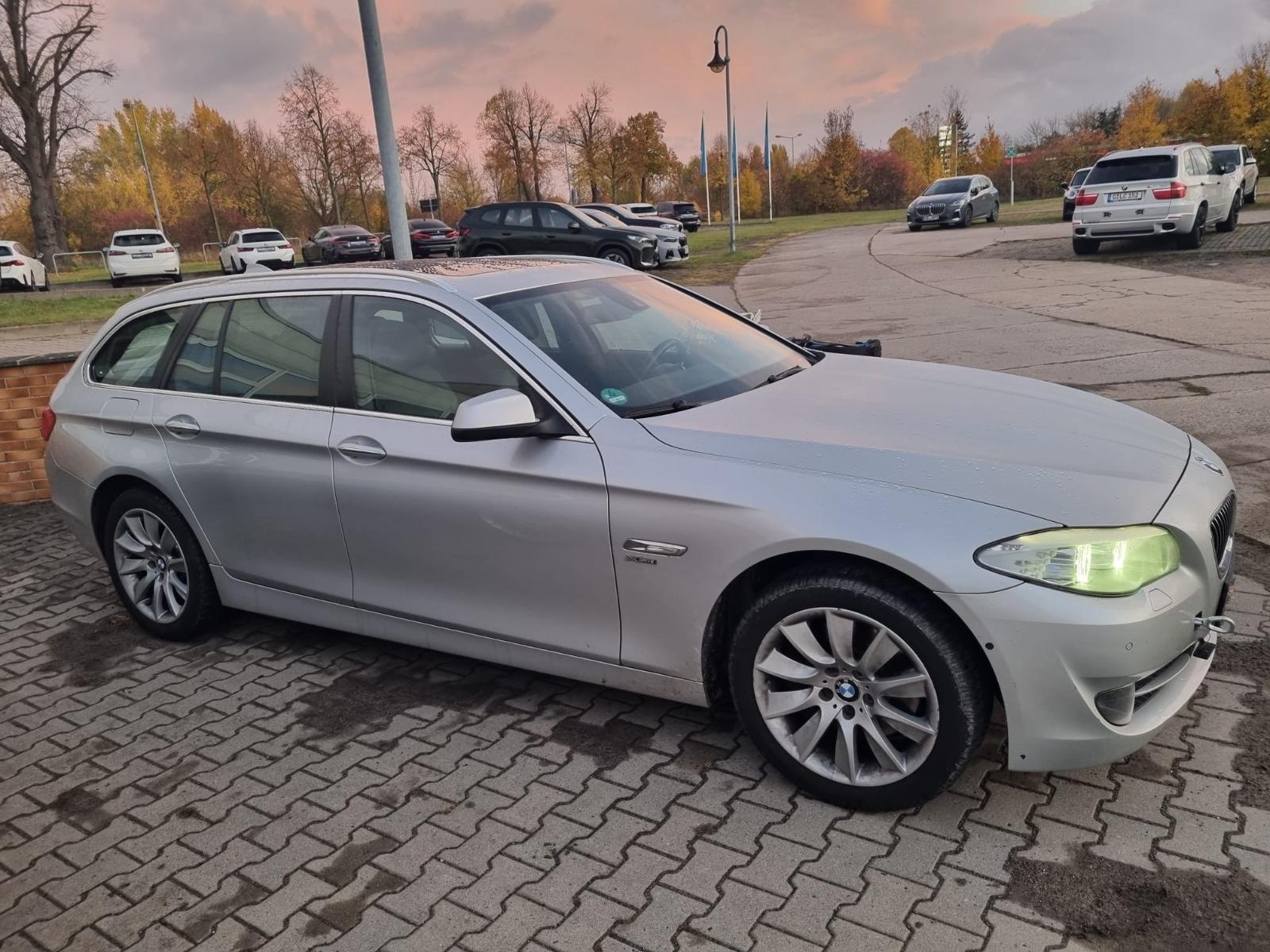BMW 530 2011 — photo 8