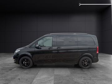 Mercedes V 220 - 2