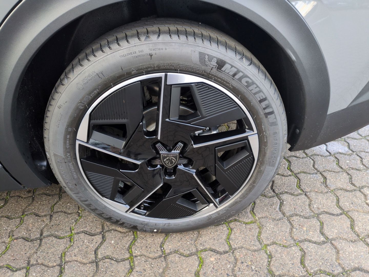 Peugeot 408 - Bild 16