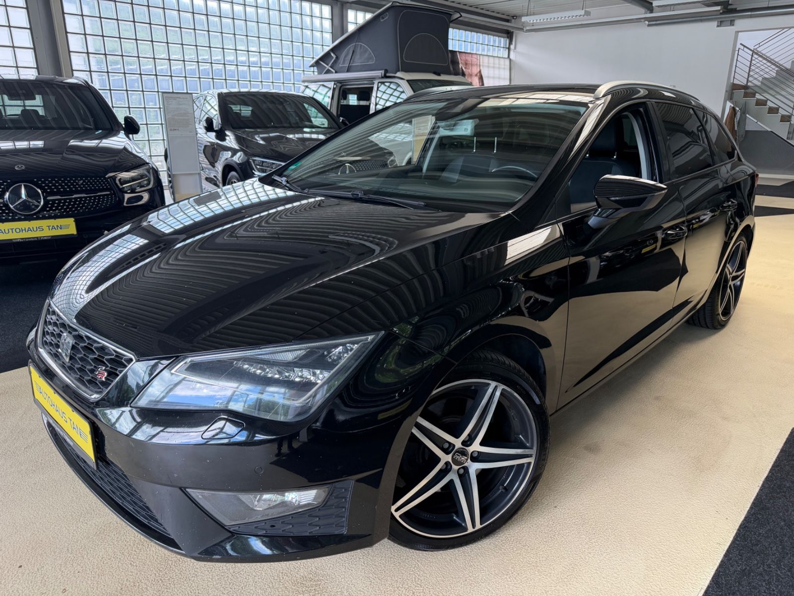Fahrzeugabbildung SEAT Leon ST FR 2.0 TDI DSG 184PS * LED *