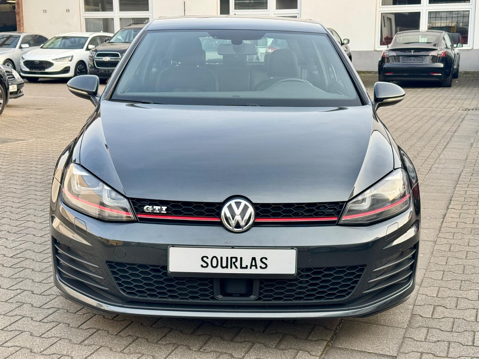 Volkswagen Golf VII GTI