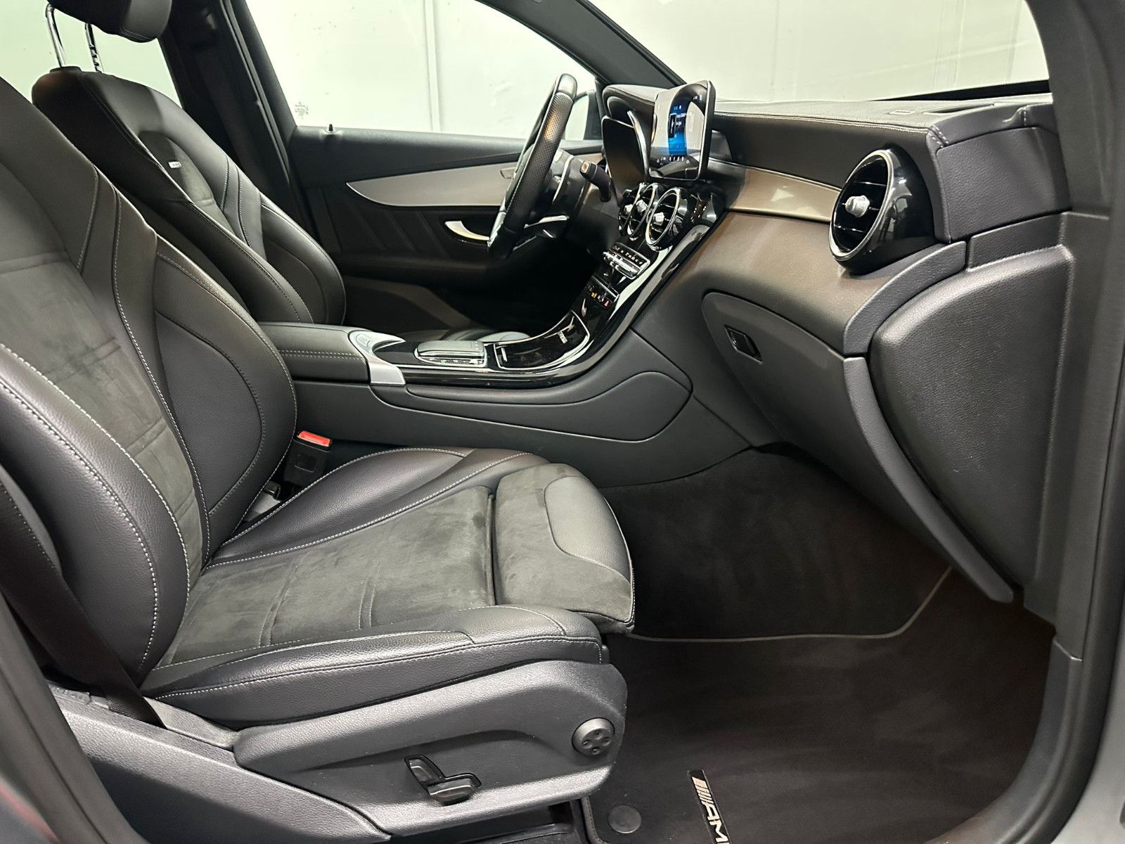 Fahrzeugabbildung Mercedes-Benz GLC 63 AMG 4MATIC+ Coupé *NIGHT*MIDLINE*MAGNO