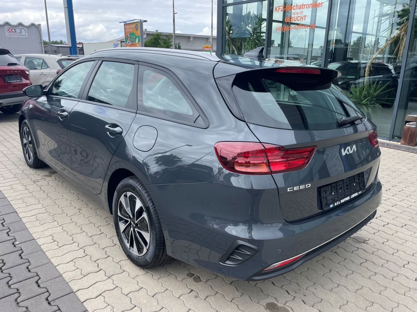 Fahrzeugabbildung Kia Ceed_sw Kamera Verkehrszeichenerk Klima Tempomat